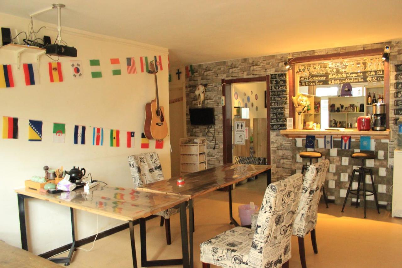 First Met Backpackers Hostel Chengde Extérieur photo